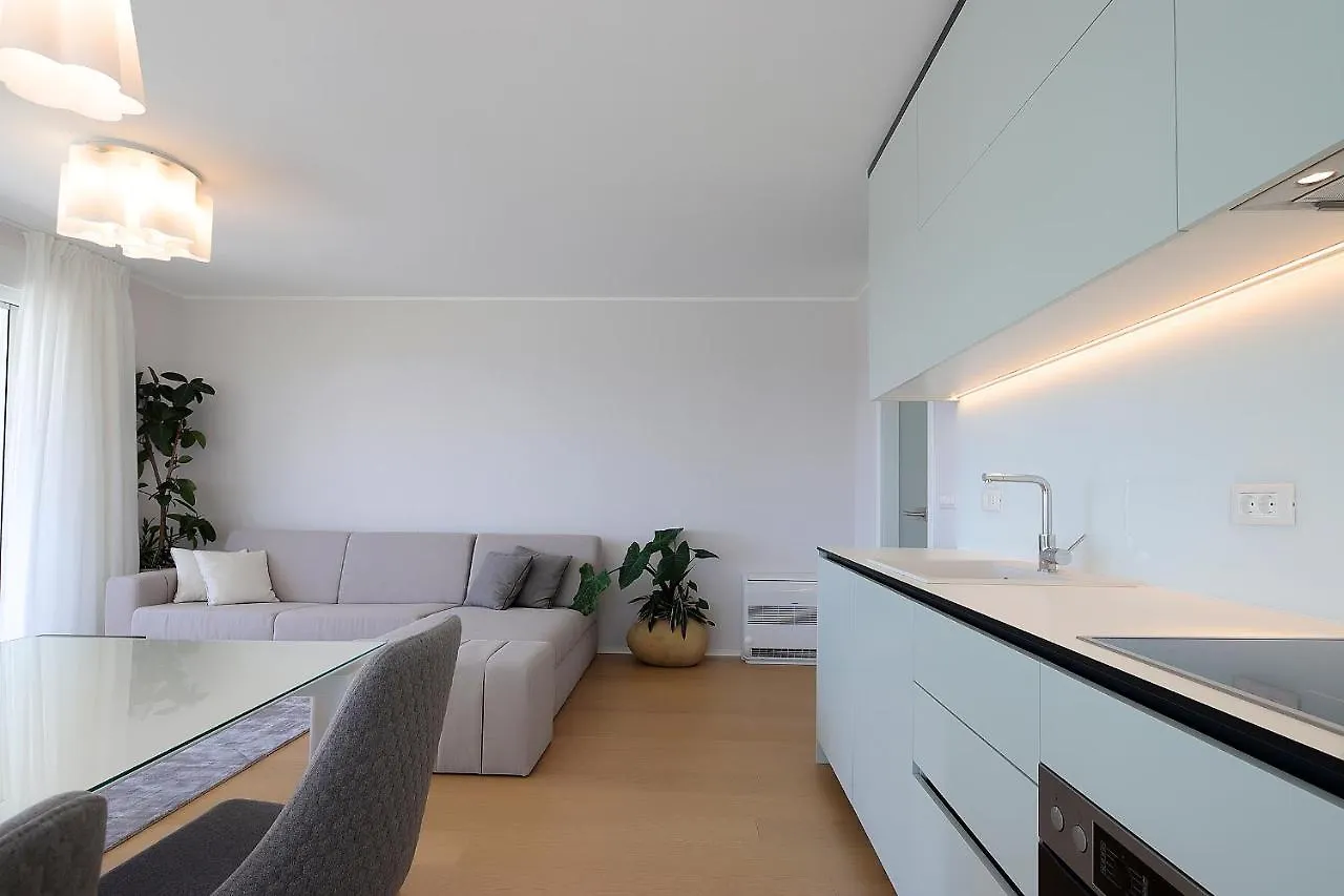 New Apartment With Swimming Pool Near The Beach Ičići