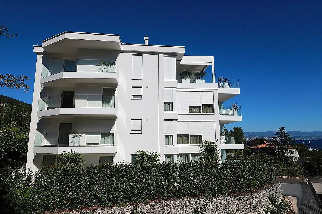 New Apartment With Swimming Pool Near The Beach Ičići Kroatien