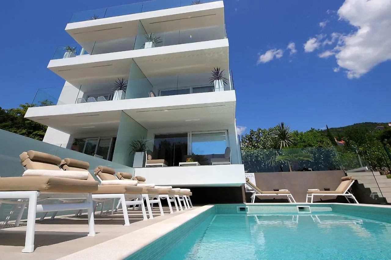 New Apartment With Swimming Pool Near The Beach Ičići Kroatien